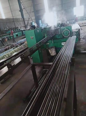 光軸生產(chǎn)車間